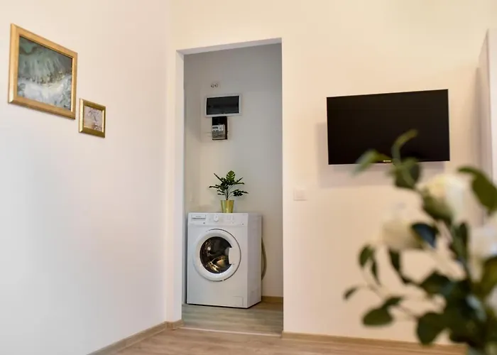 Cozy 1br Escape - With Charming Balcony Near Universitate 公寓 *