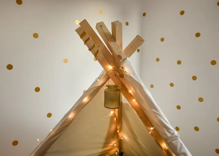 Daire Cozy 1br Escape - With Charming Balcony Near Universitate *