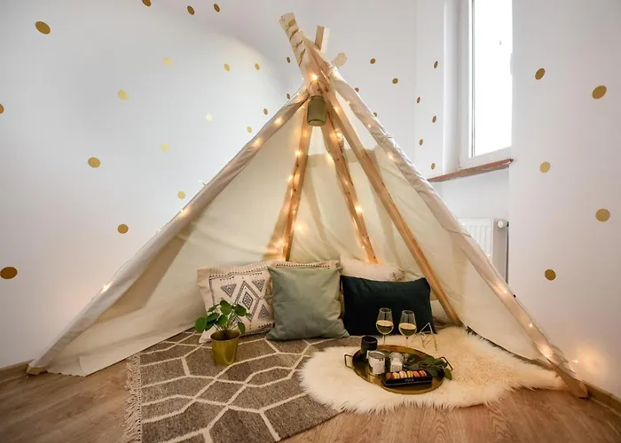 Cozy 1br Escape - With Charming Balcony Near Universitate