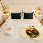 Cozy 1br Escape - With Charming Balcony Near Universitate Apartamento *