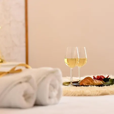 Apartment Cozy 1br Escape - With Charming Balcony Near Universitate Bucharest