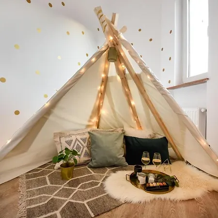 Cozy 1br Escape - With Charming Balcony Near Universitate